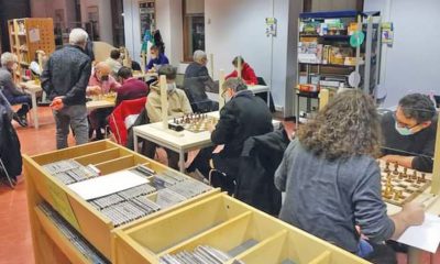 Torneo di scacchi in biblioteca