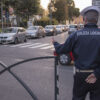 Agente di Polizia Locale in via Vittorio Veneto (foto di Jahela Paglione)