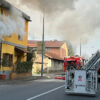 L'incendio scatenatosi in una cantina di via San Maurizio al Lambro