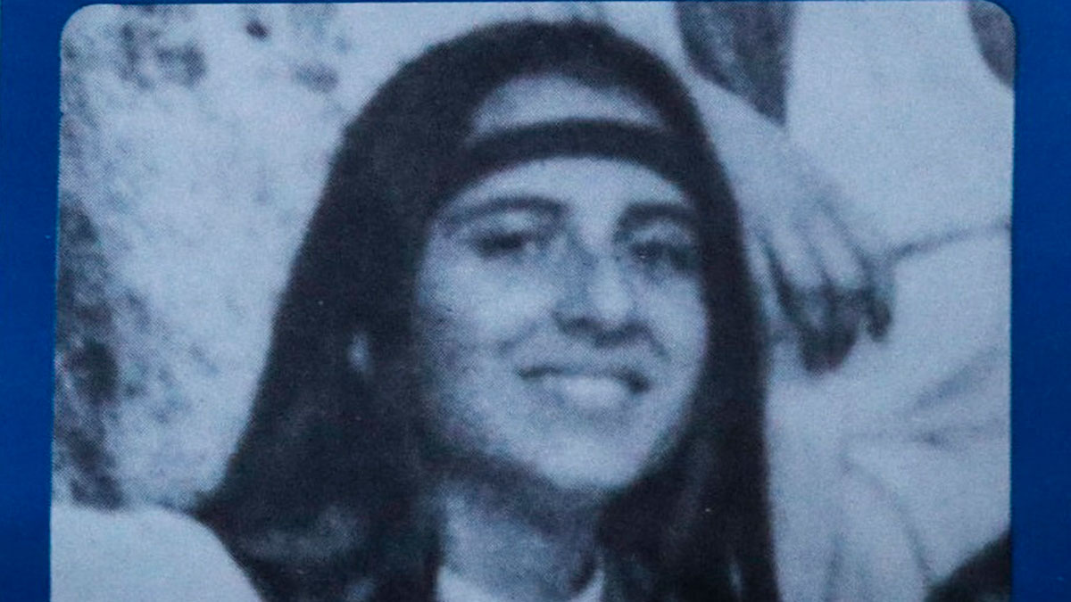 La foto del manifesto che nel 1983 denunciava la scomparsa di Emanuela Orlandi