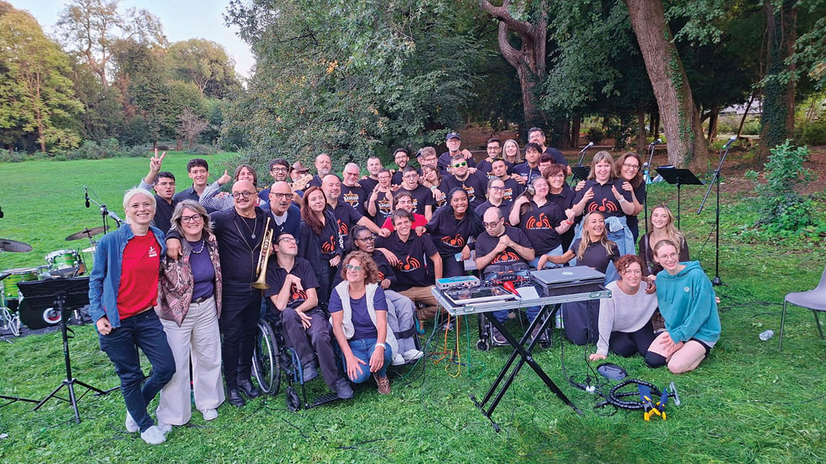 la rangers music band del brugo con familiari e amici
